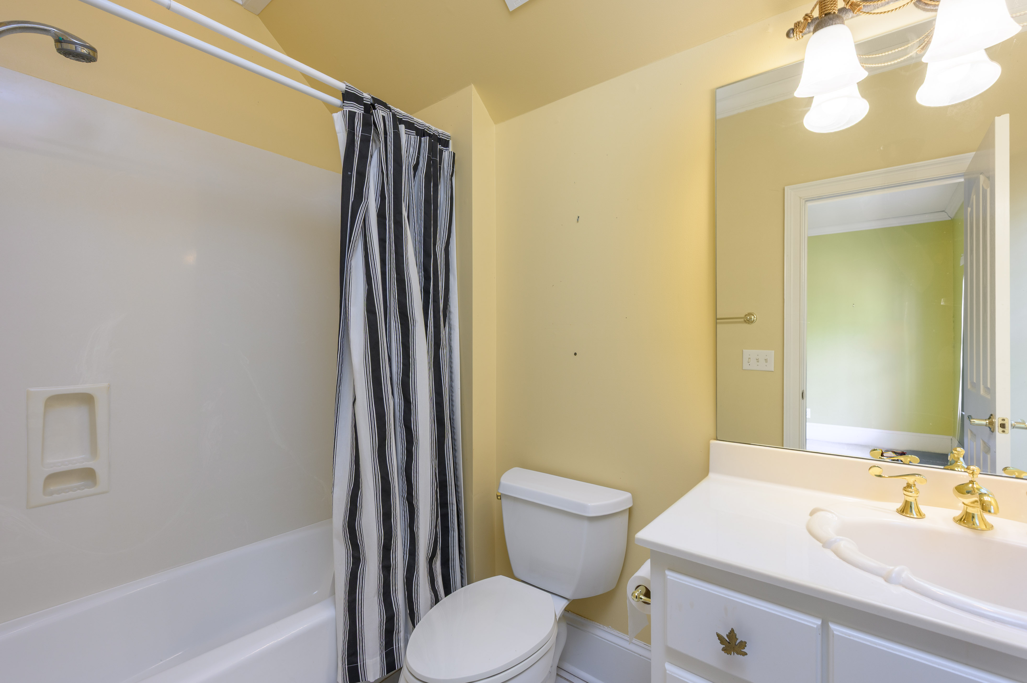 273 Reynolds Drive image 40